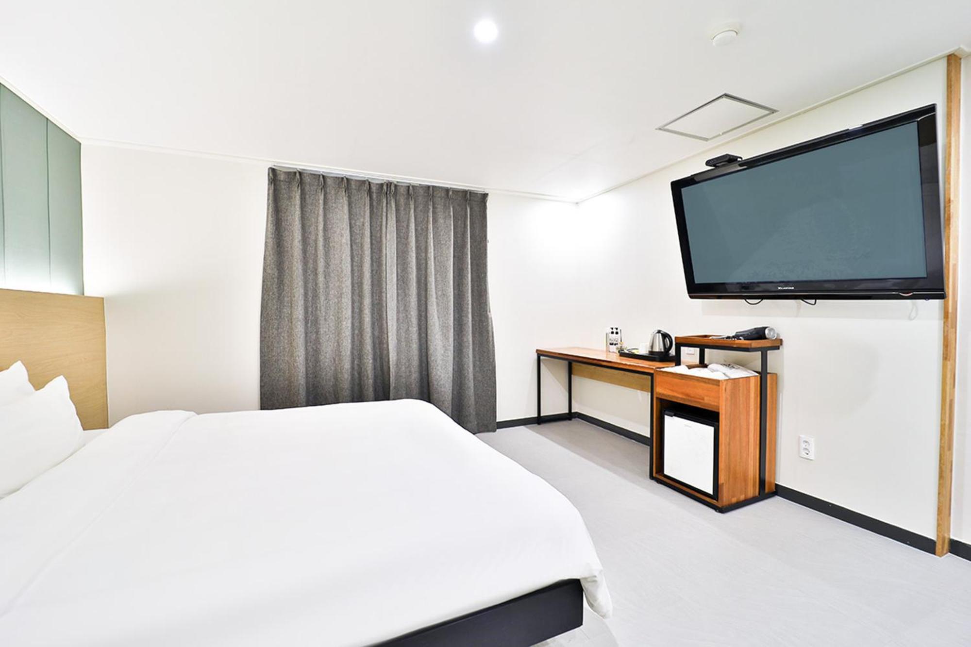 Calm Rest Hotel Busan Sasang Exterior foto
