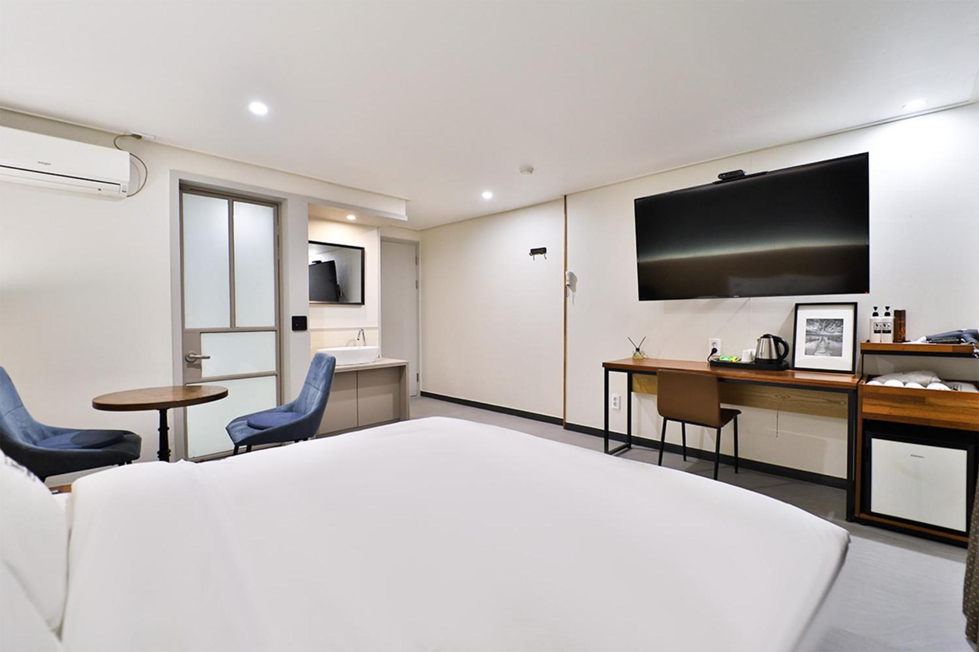 Calm Rest Hotel Busan Sasang Exterior foto