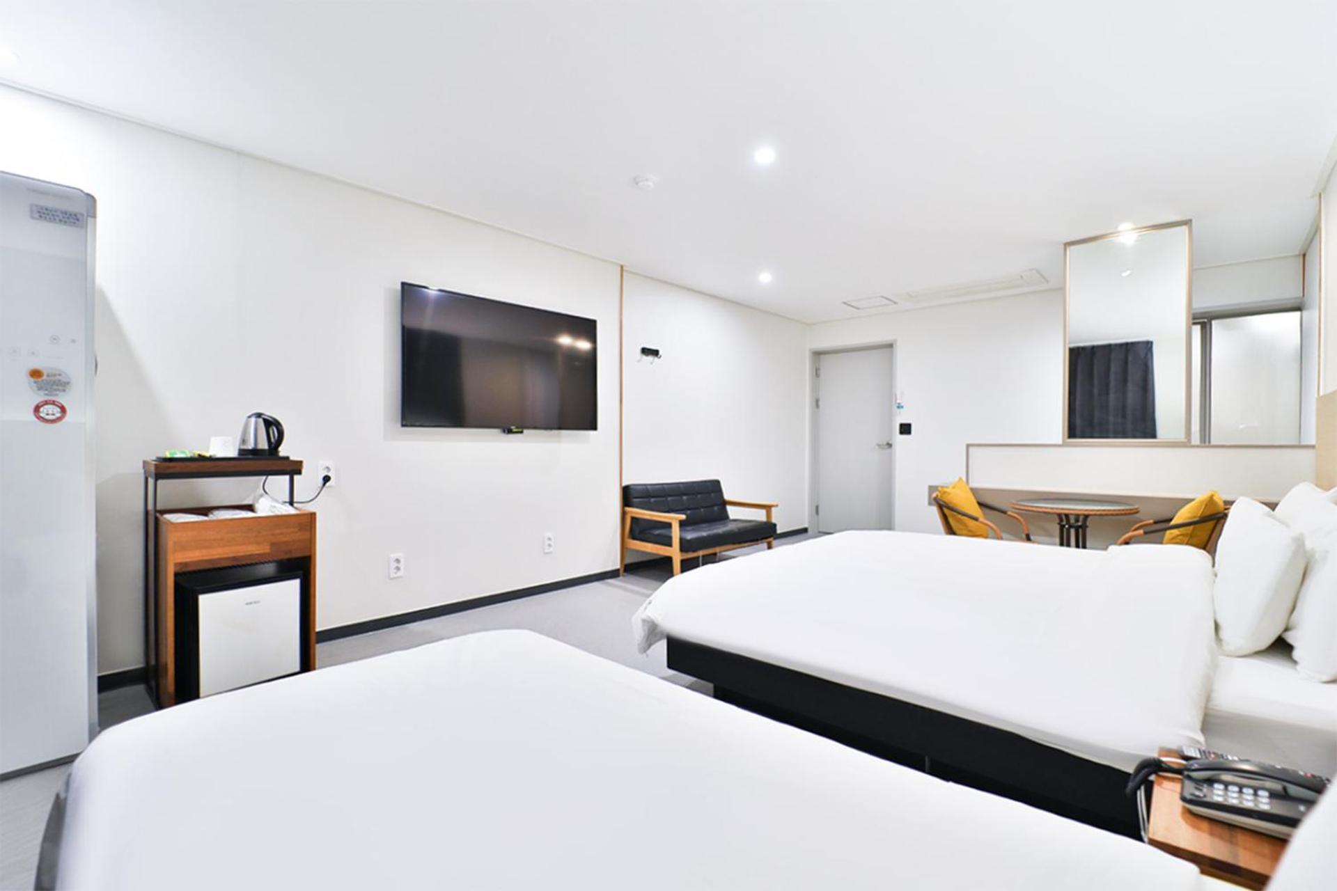 Calm Rest Hotel Busan Sasang Exterior foto